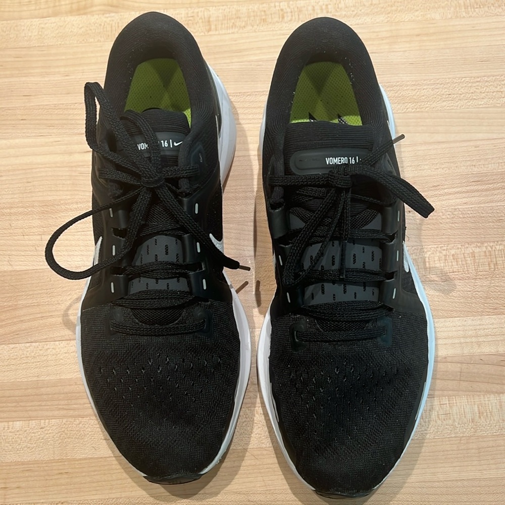 Women’s NIKE Air Zoom Vomero 16 Size 10 - Black/White. Very gently worn.